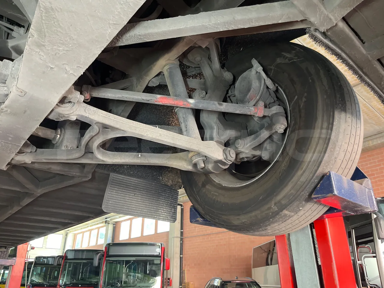 Irizar i6 AD2 I6 13.35- EUR6 - 320kW - 12.92m - front axle left side