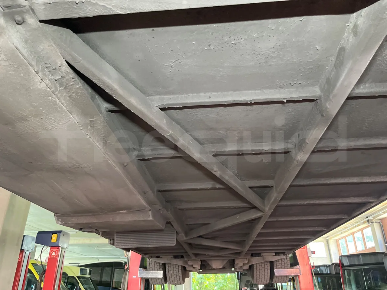 Irizar i6 AD2 I6 13.35- EUR6 - 320kW - 12.92m - central undercarriage photo