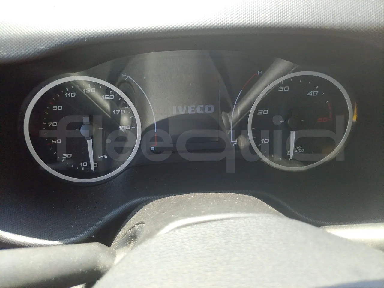 Iveco Indcar WGIVMY11 MOBI SCUOLABUS - EUR6 - 100Kw - 8,592m - dashboard lights on