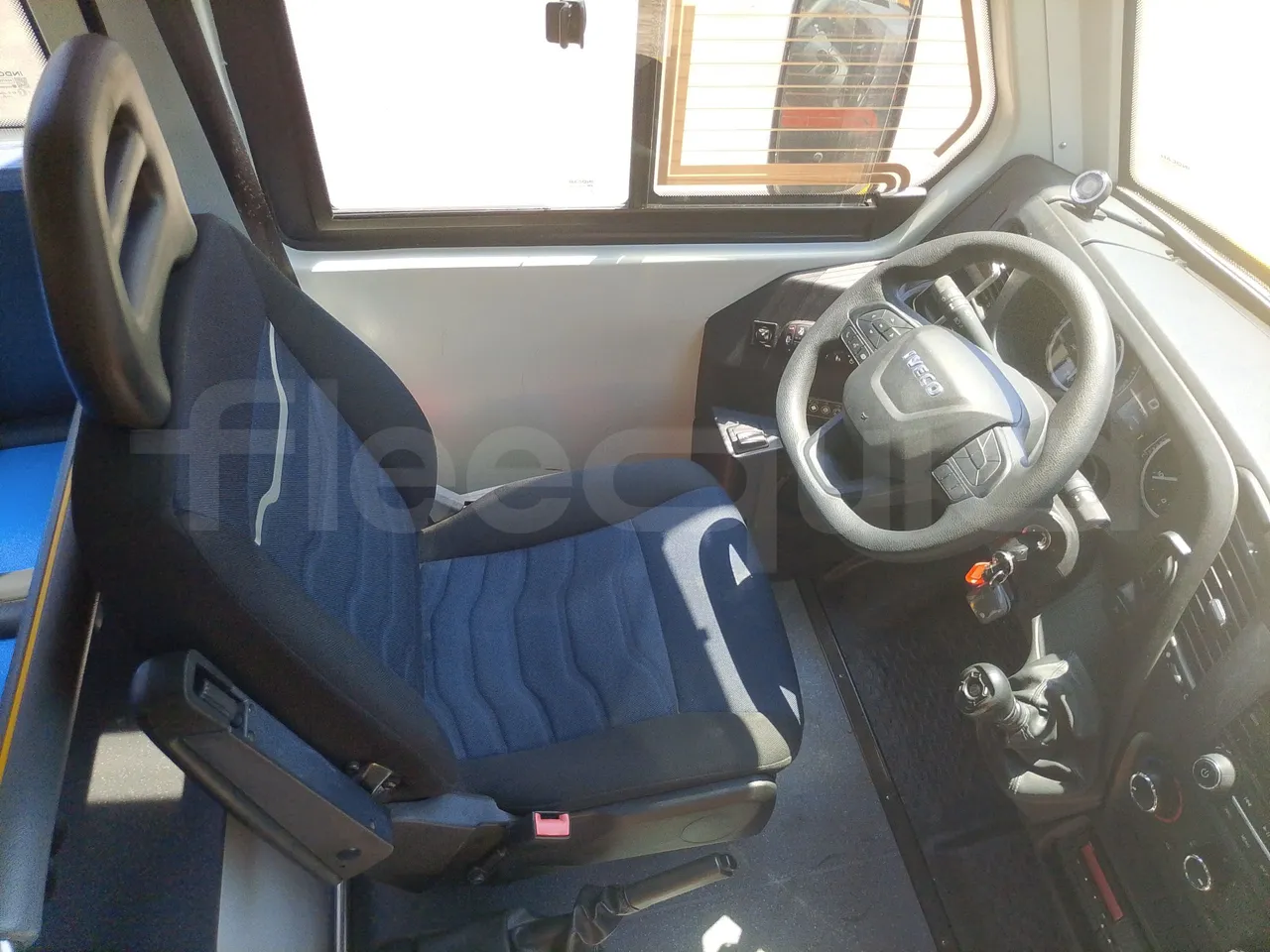 Iveco Indcar WGIVMY11 MOBI SCUOLABUS - EUR6 - 100Kw - 8,592m - driver's seat photo (mandatory for bus to scrap)