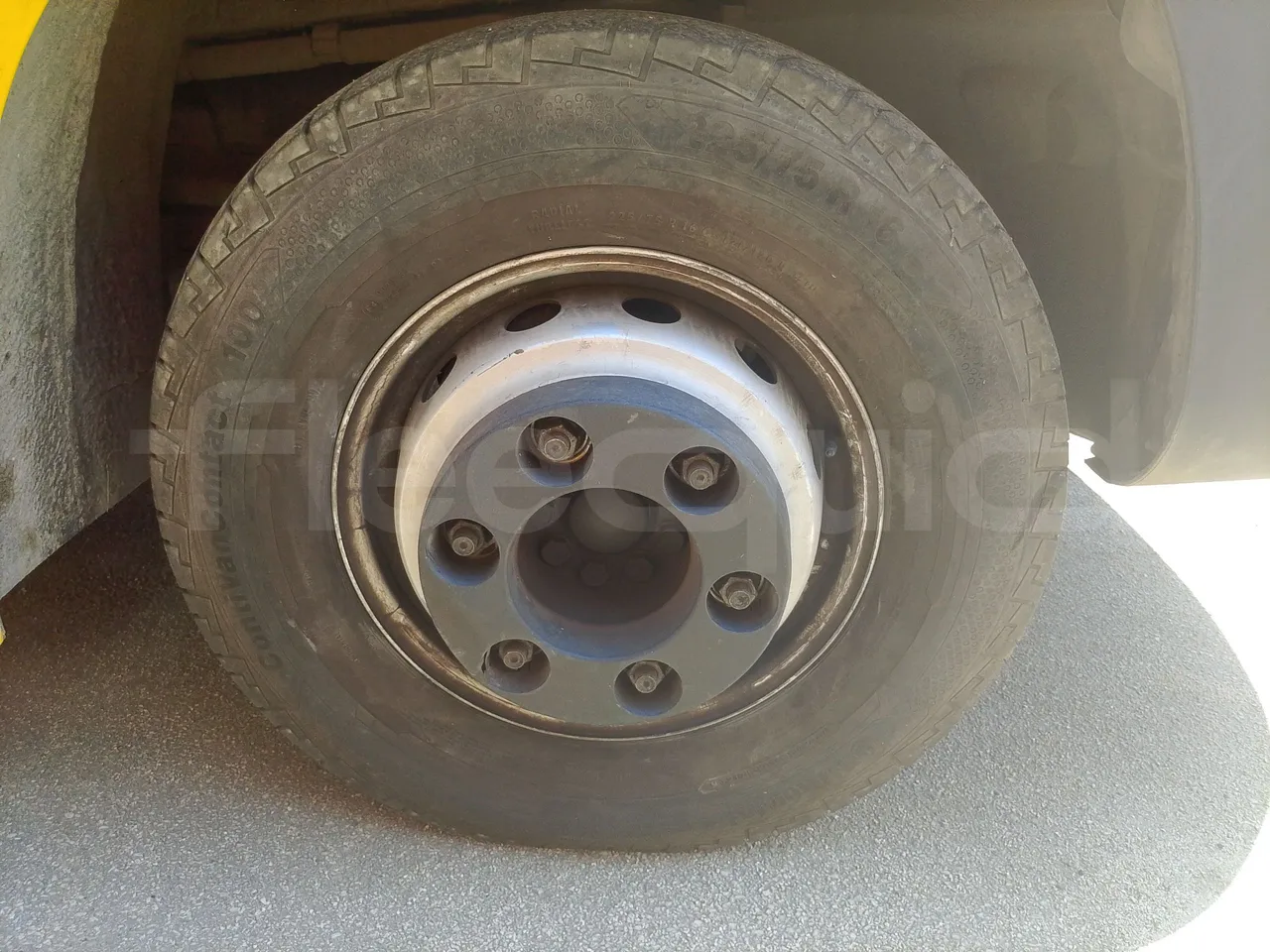 Iveco Indcar WGIVMY11 MOBI SCUOLABUS - EUR6 - 100Kw - 8,592m - front left tire measurements