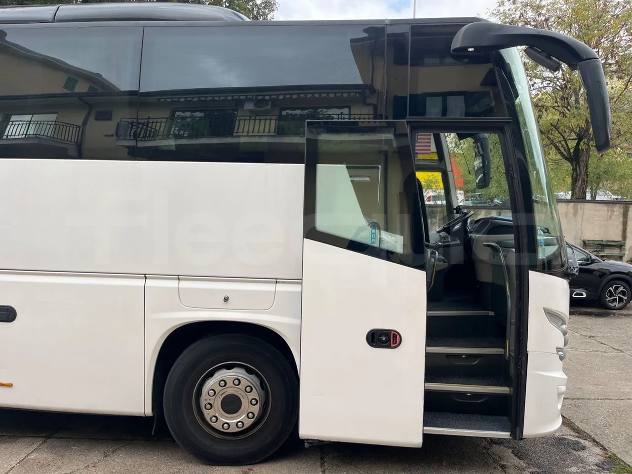 Vdl Futura FHD2129.410 -EUR5-300kW -12.875m - front door 1 open