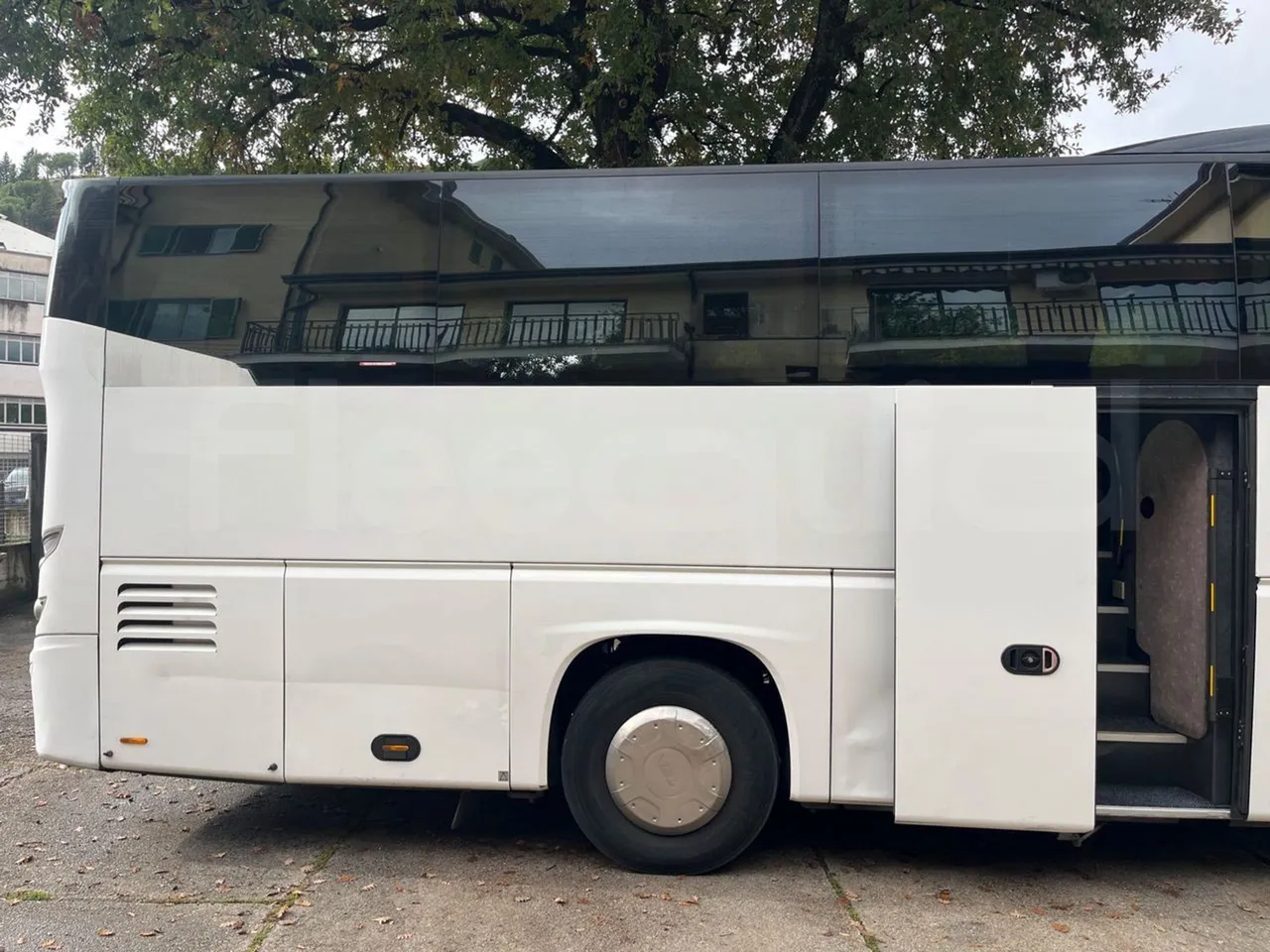 Vdl Futura FHD2129.410 -EUR5-300kW -12.875m - front door 2 open