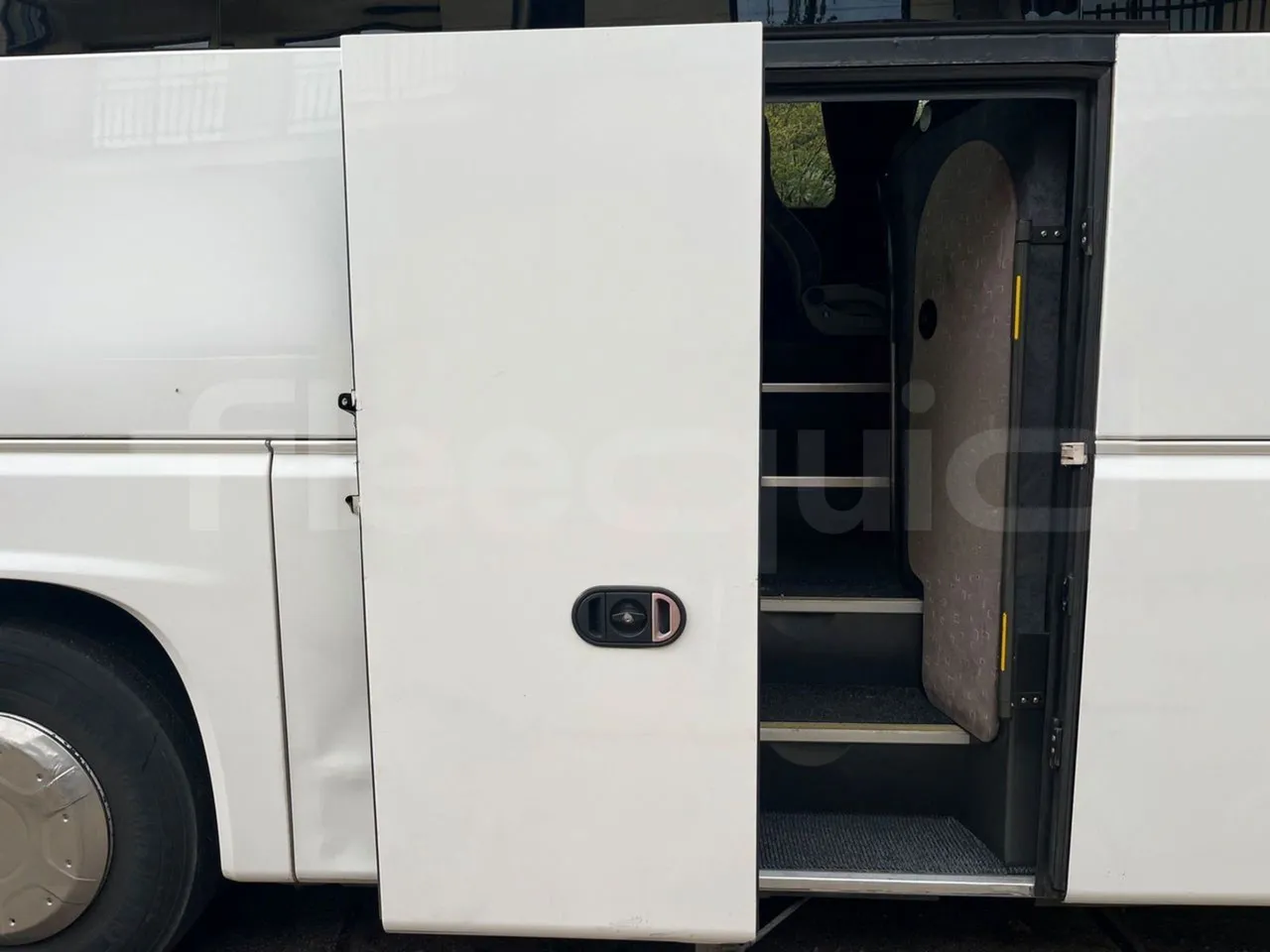 Vdl Futura FHD2129.410 -EUR5-300kW -12.875m - front door 3 open