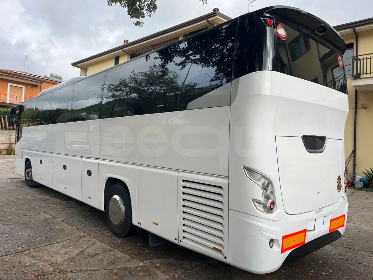 Vdl Futura FHD2129.410 -EUR5-300kW -12.875m - 3/4 left rear side