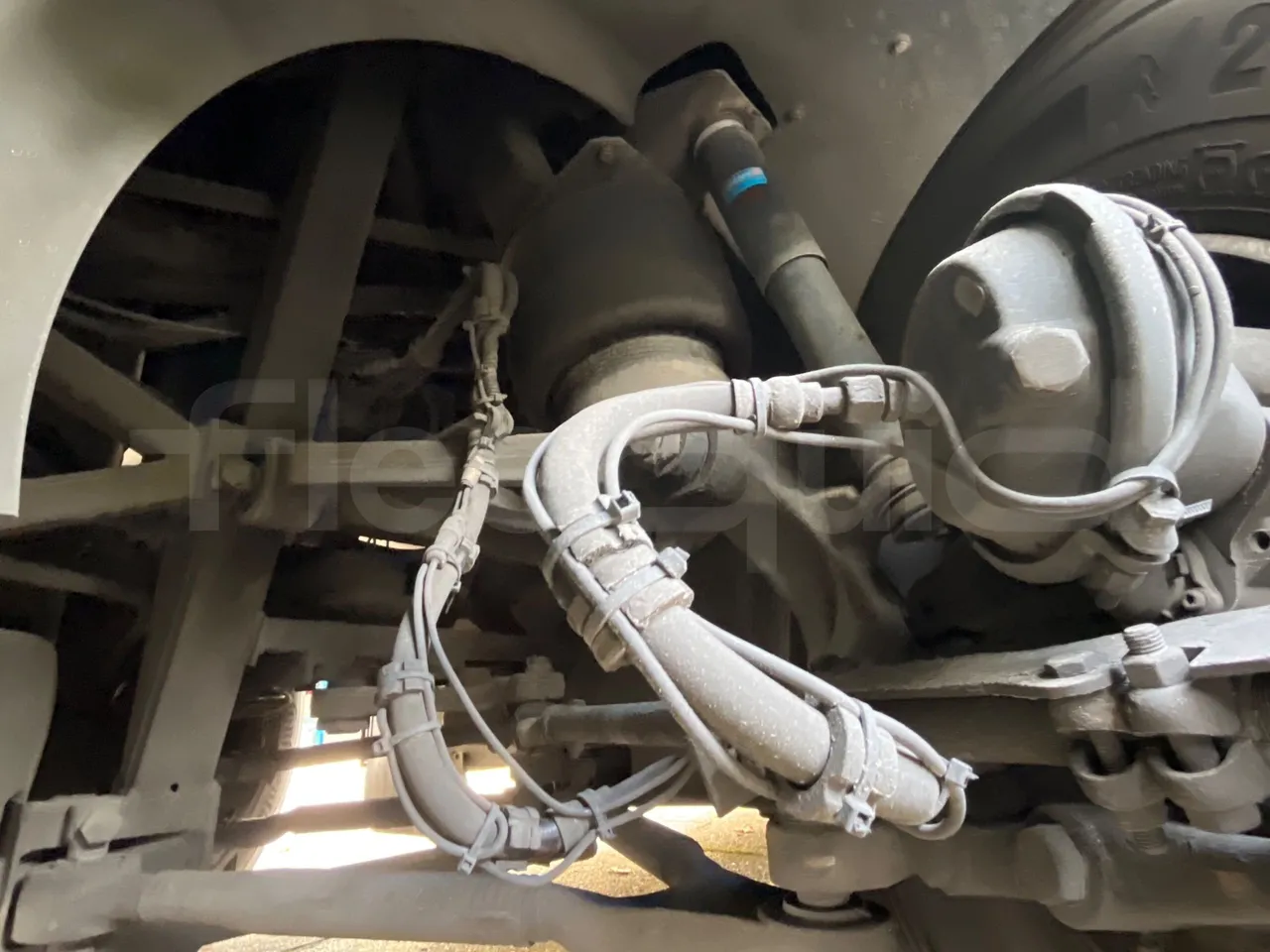 Vdl Futura FHD2129.410 -EUR5-300kW -12.875m - front air springs right