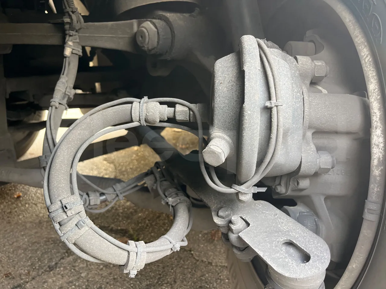 Vdl Futura FHD2129.410 -EUR5-300kW -12.875m - front brake calipers right