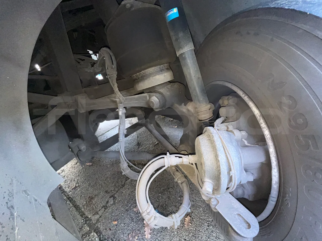 Vdl Futura FHD2129.410 -EUR5-300kW -12.875m - front shock absorbers right