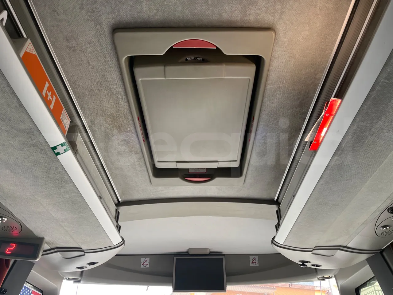 Vdl Futura FHD2129.410 -EUR5-300kW -12.875m - roof hatch 2