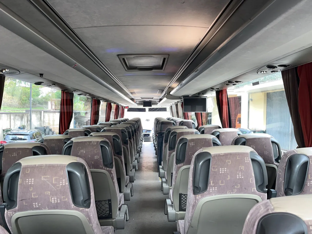 Vdl Futura FHD2129.410 -EUR5-300kW -12.875m - forward view middle aisle