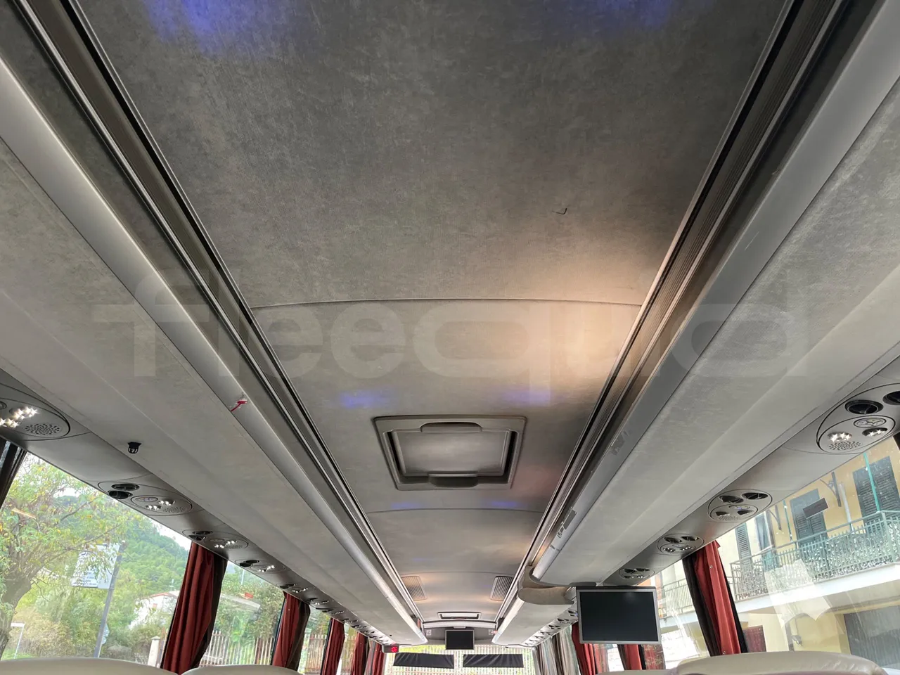 Vdl Futura FHD2129.410 -EUR5-300kW -12.875m - overhead compartments photo