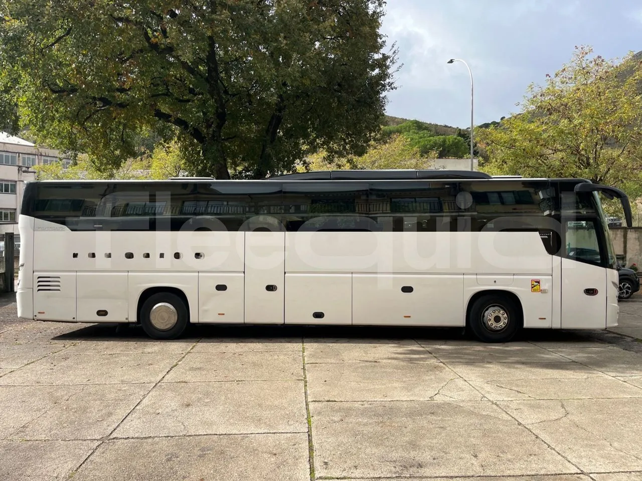 Vdl Futura FHD2129.410 -EUR5-300kW -12.875m - right side doors closed