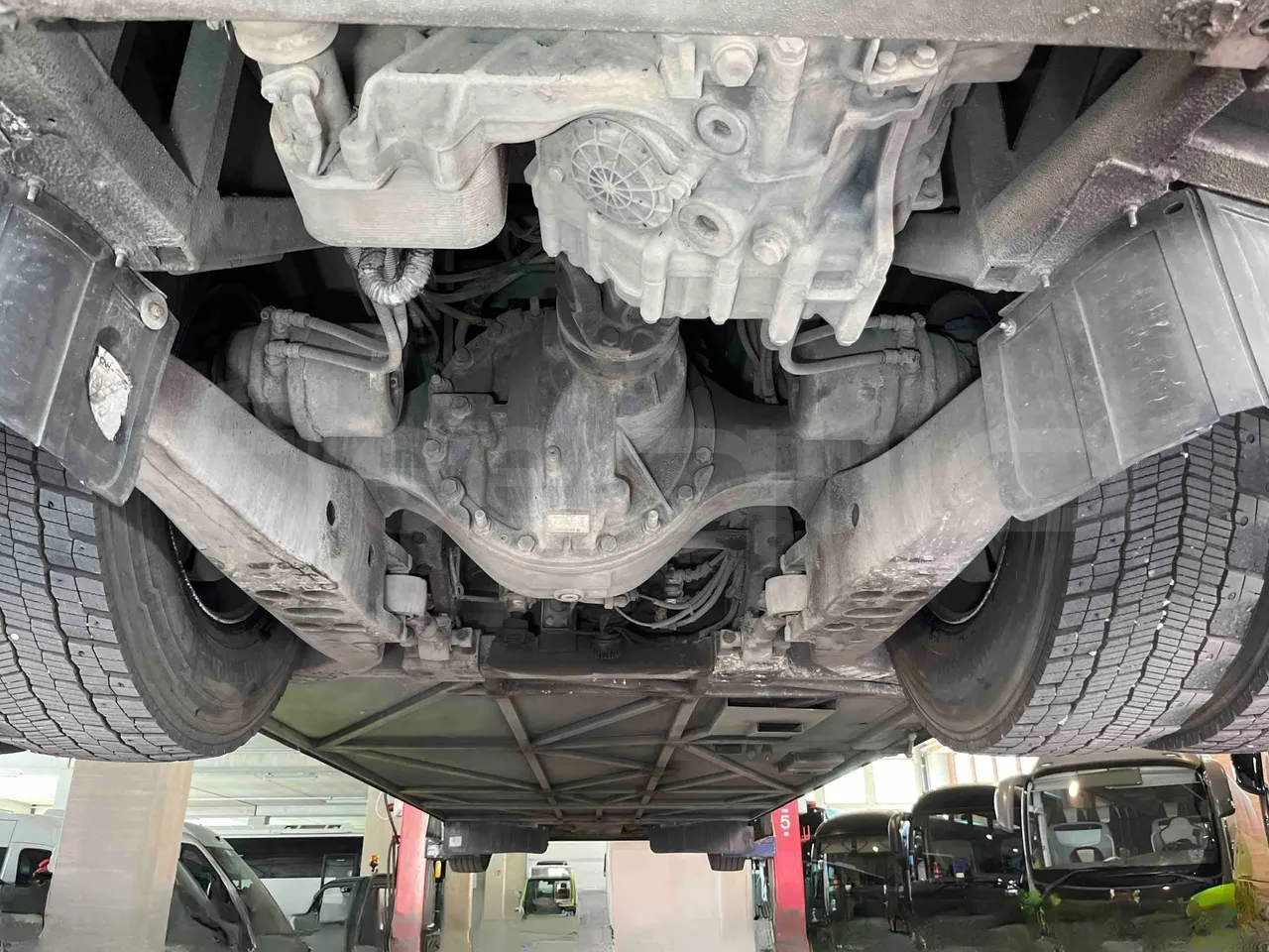 Iveco Magelys - central axle (18m)