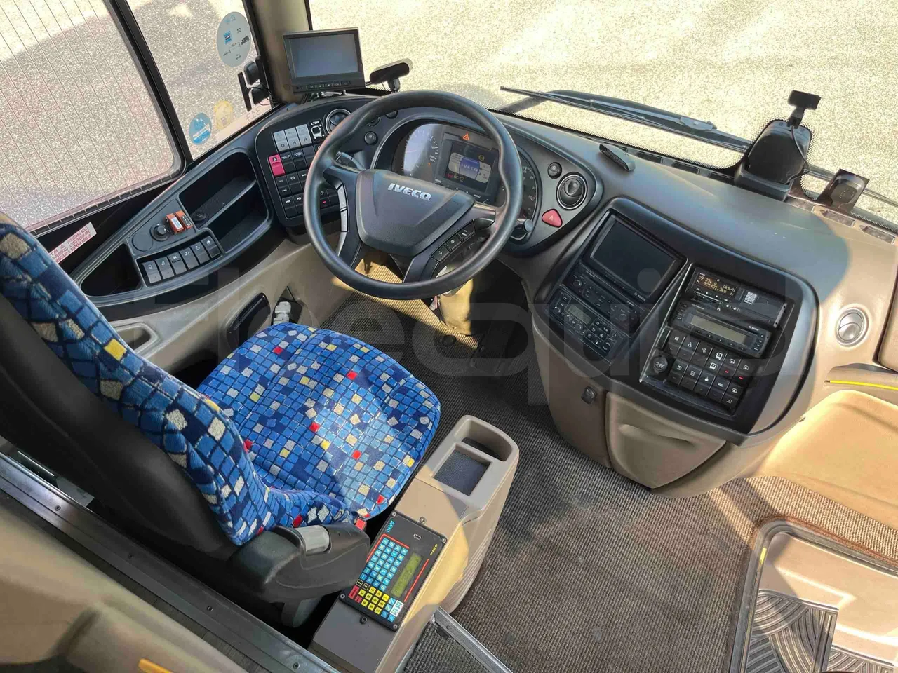 Iveco Magelys - buttons panels on