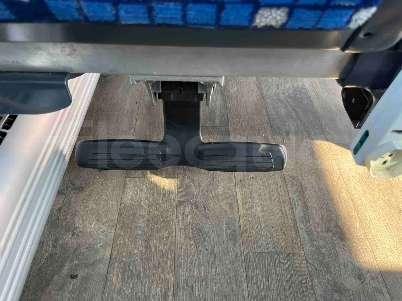 Iveco Magelys - footrest detail photo