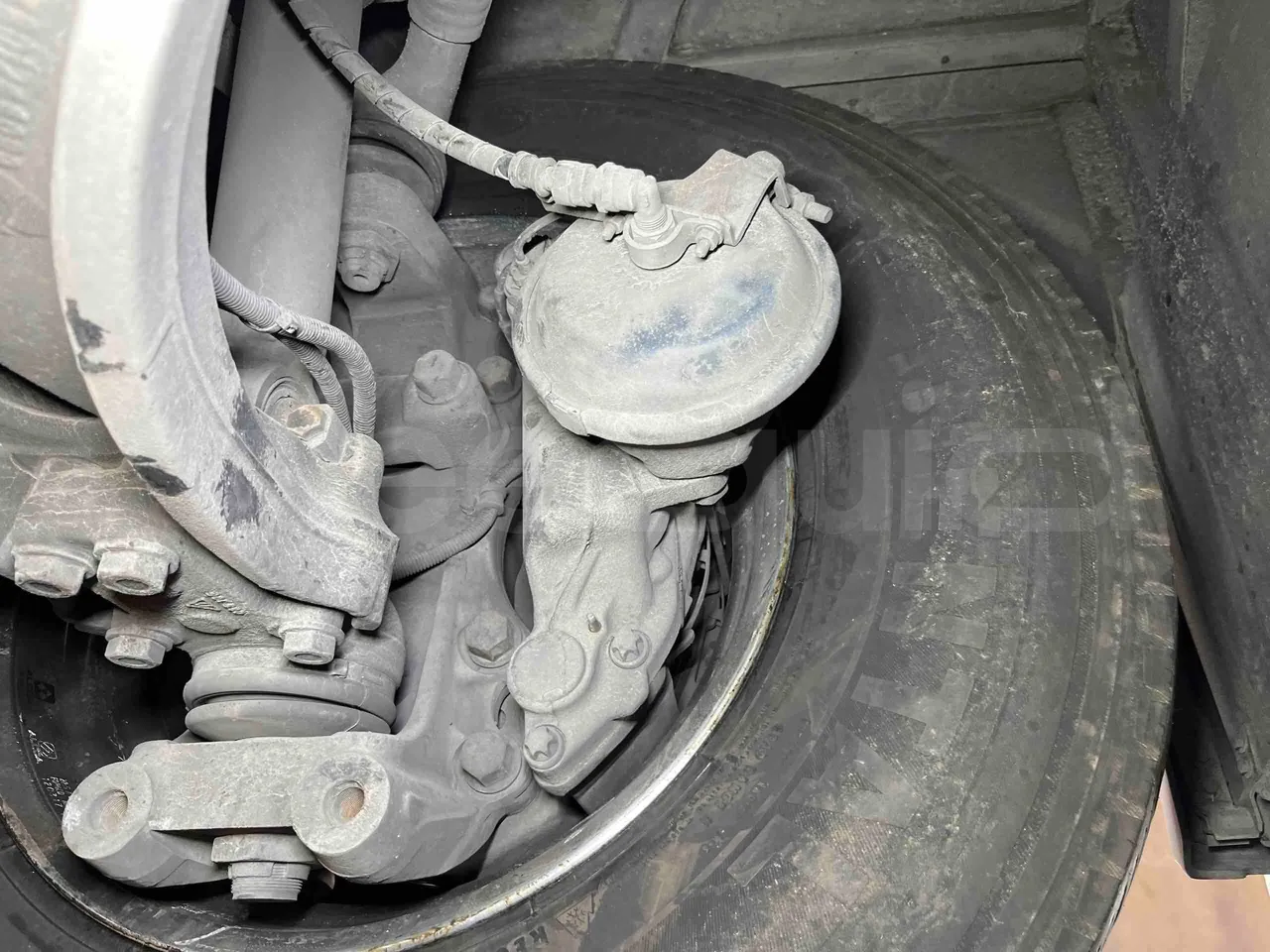 Iveco Magelys - front brake calipers left