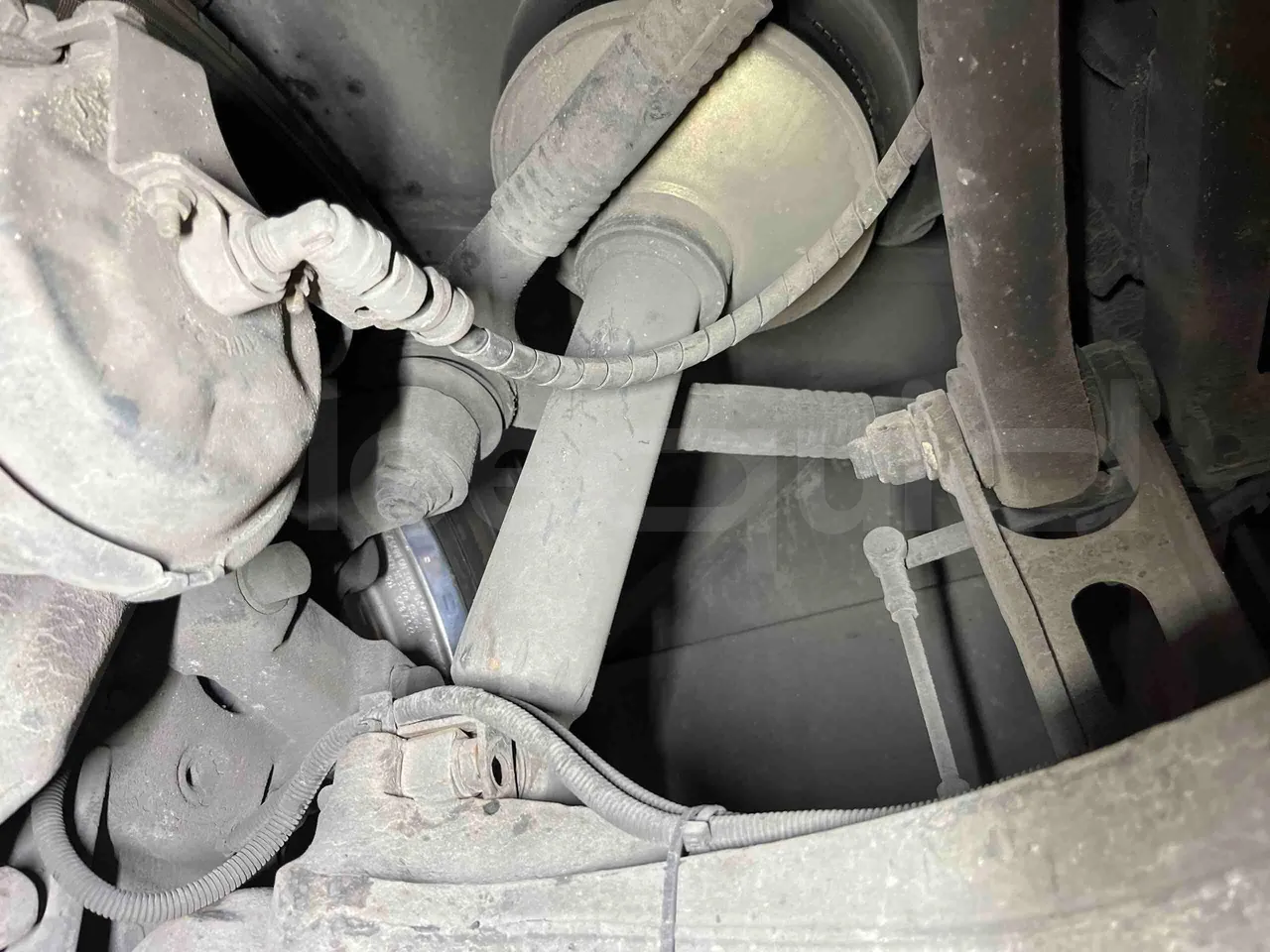 Iveco Magelys - front shock absorbers right