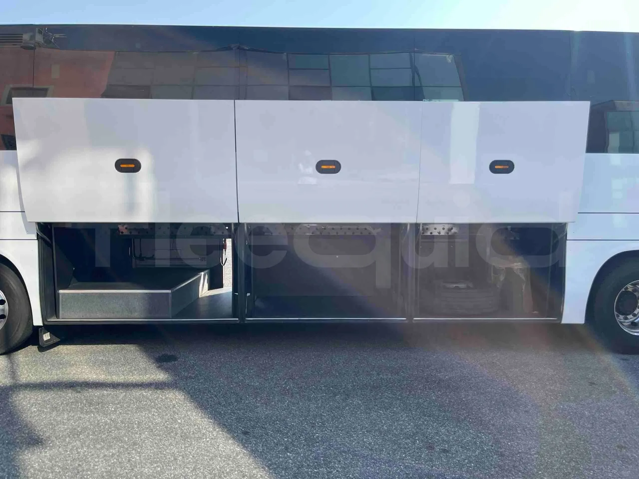 Iveco Magelys - luggage rack photo