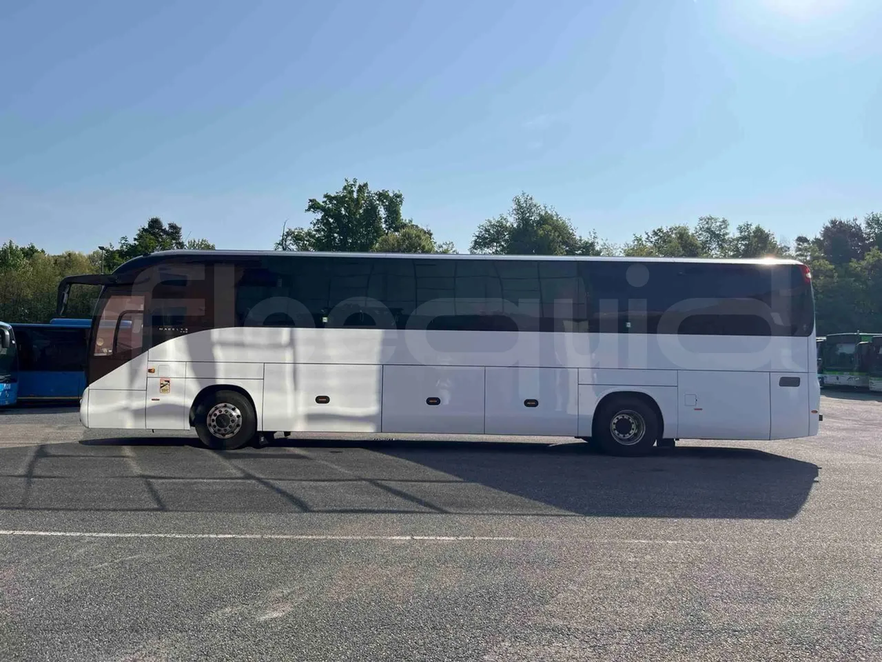 Iveco Magelys - left side photo