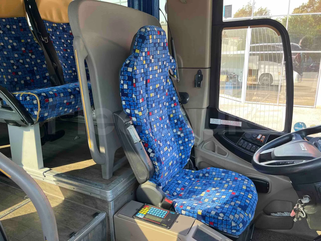 Iveco Magelys - steering wheel photo