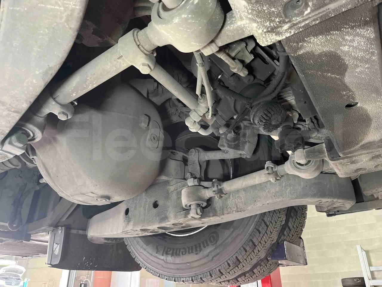 Iveco Magelys - axle 3 left side