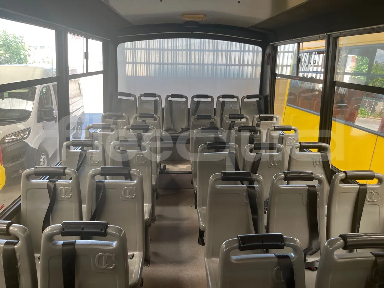 Iveco Cacciamali Tema161-2/ Euro 2 - 130 Kw - 9,195 Mt - reverse view middle aisle