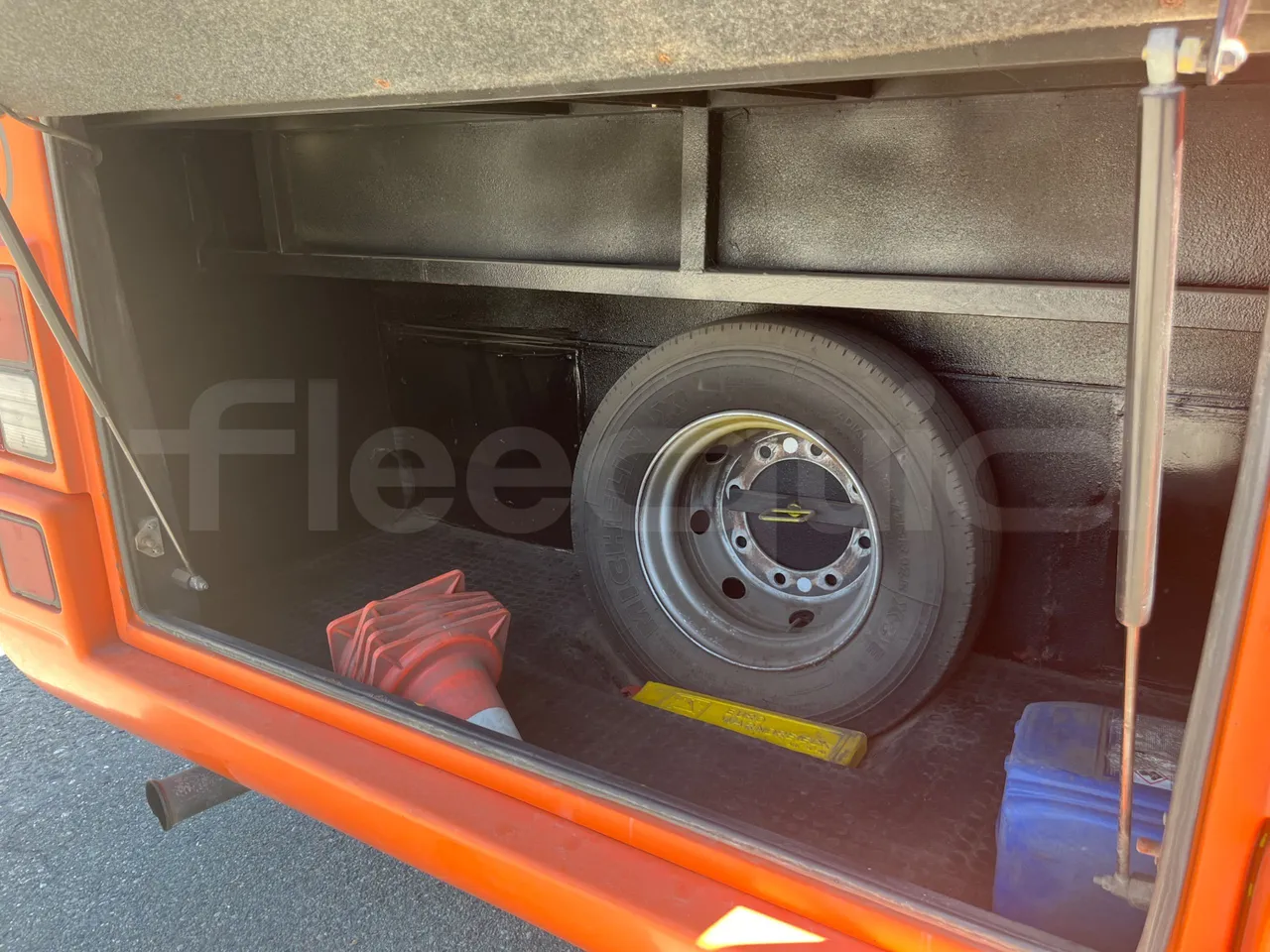 Iveco Cacciamali Tema161-2/ Euro 2 - 130 Kw - 9,195 Mt - internal frame rust check