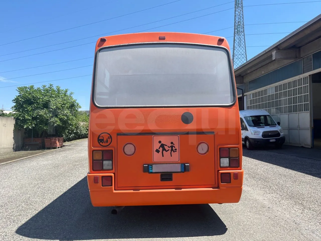 Iveco Cacciamali Tema161-2/ Euro 2 - 130 Kw - 9,195 Mt - rear hatch closed