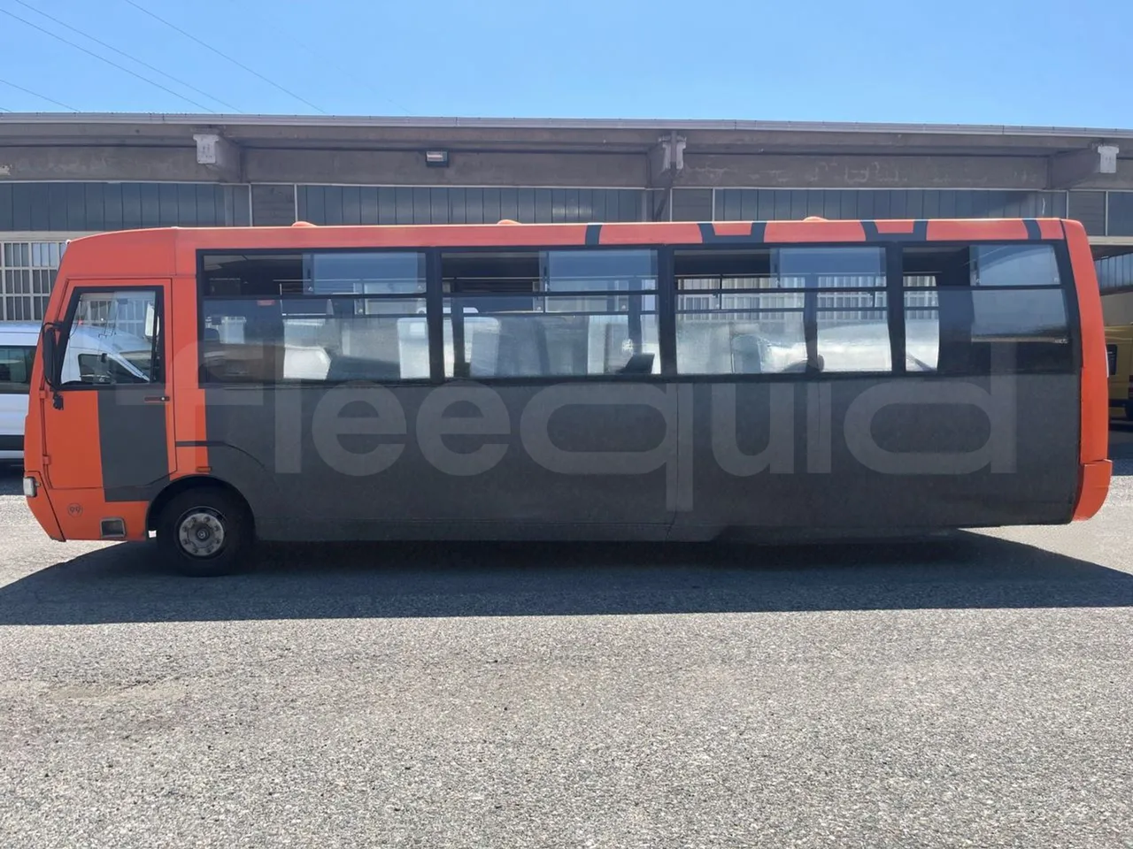 Iveco Cacciamali Tema161-2/ Euro 2 - 130 Kw - 9,195 Mt - left side photo