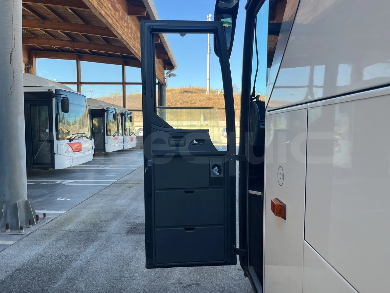 Setra S415 - Image