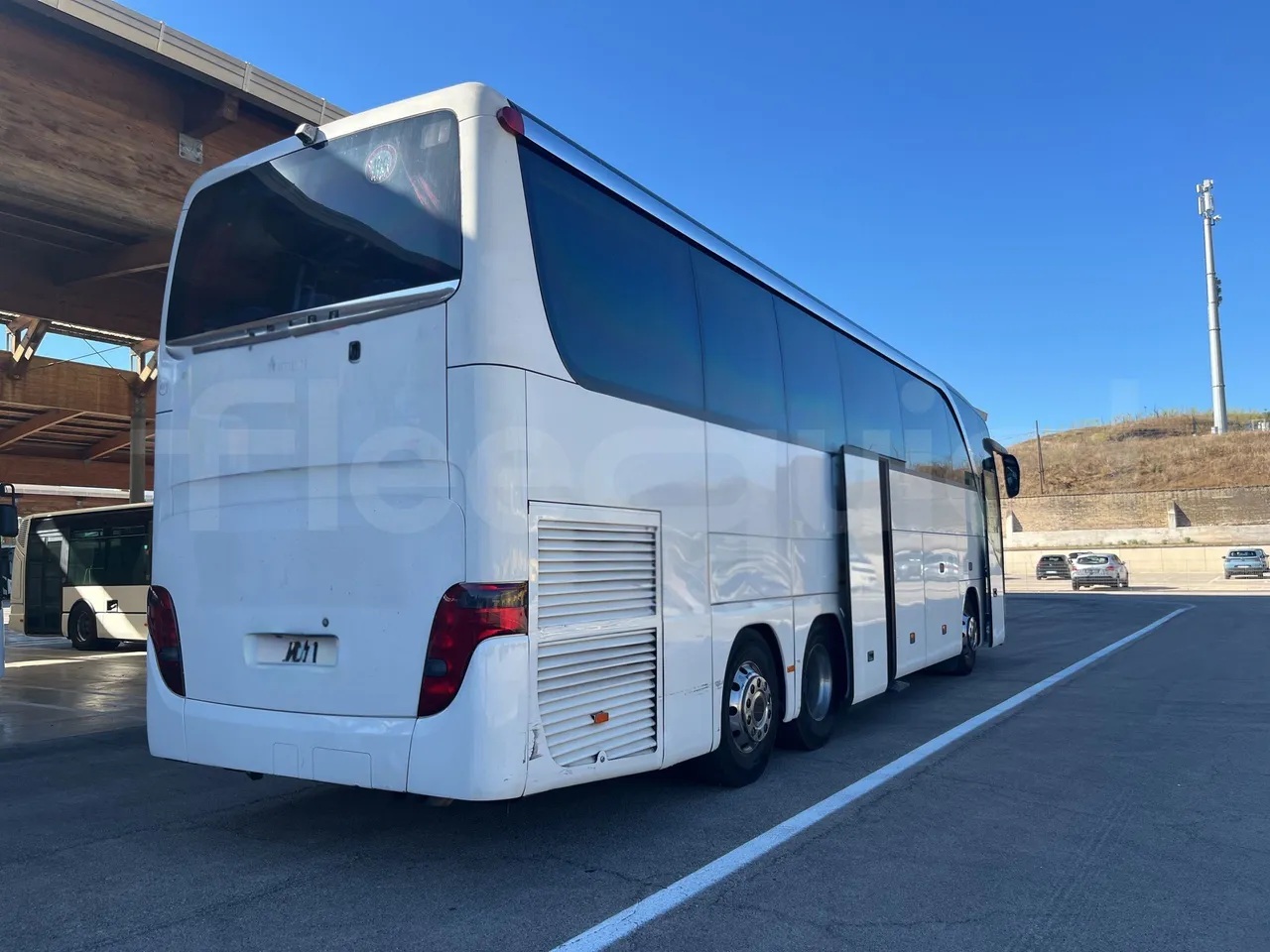 Setra S415 - 3/4 Rear Right Side Doors Open