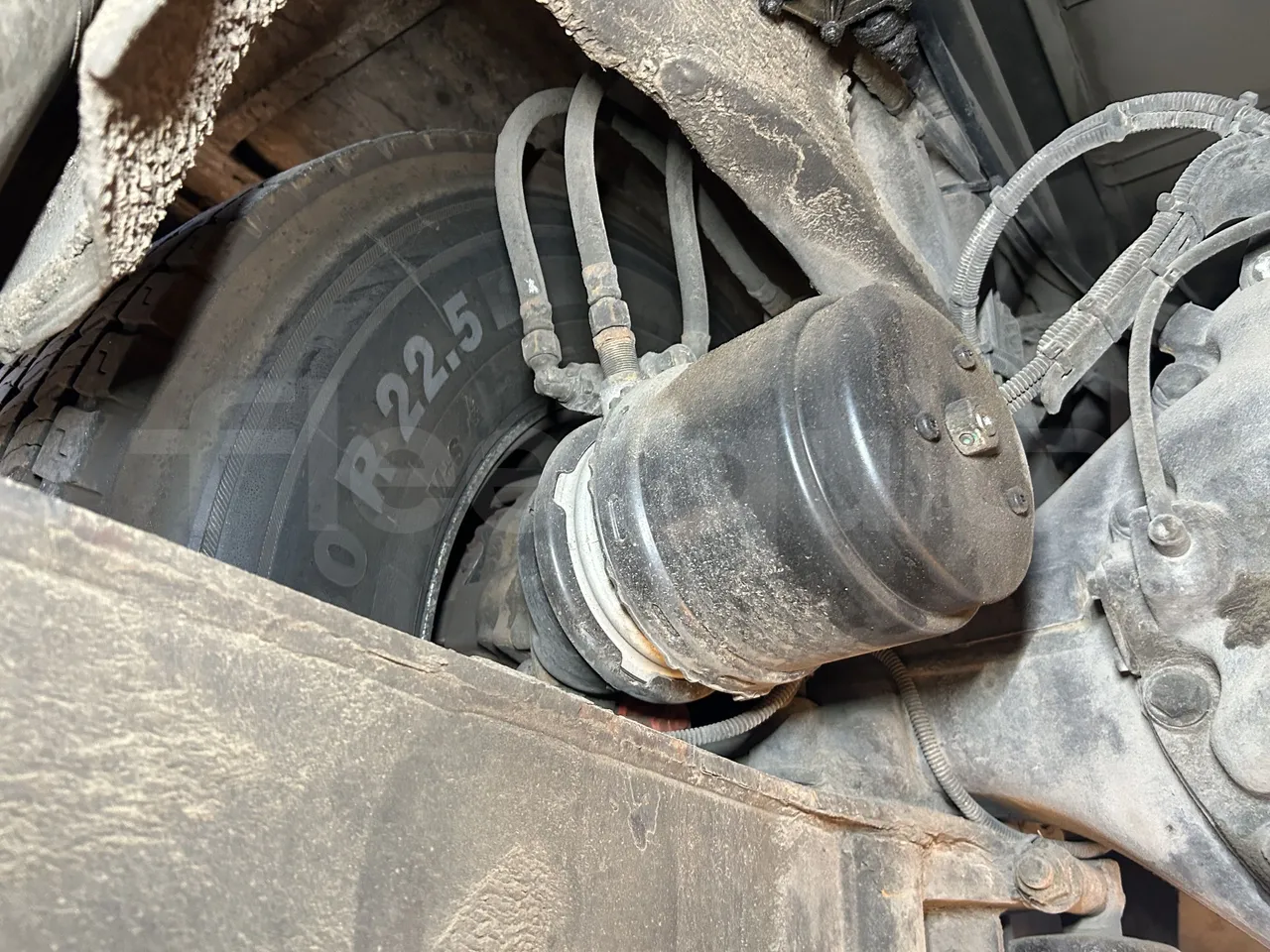 Setra S415 - Second Axle Caliper Brakes Left Side