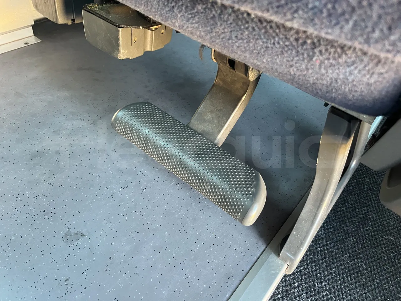 Setra S415 - Footrest