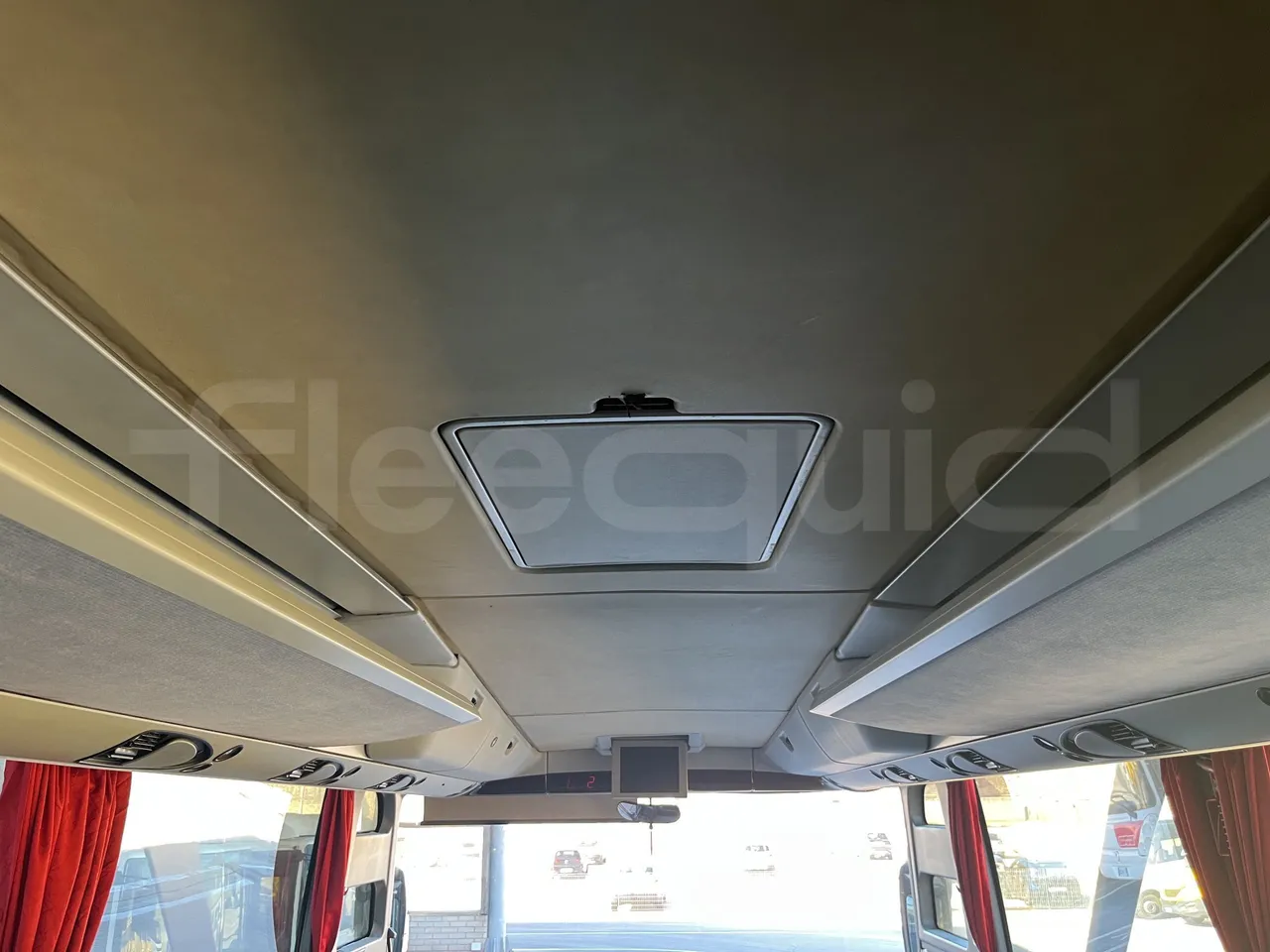 Setra S415 - Roof Hatch 1