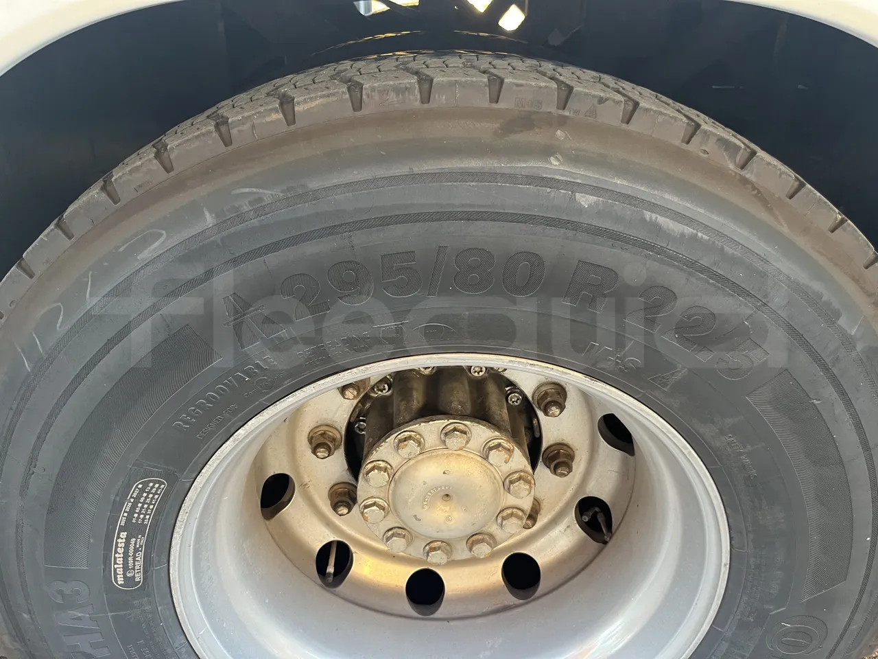 Setra S415 - Second Axle Left Side: Tyre Size