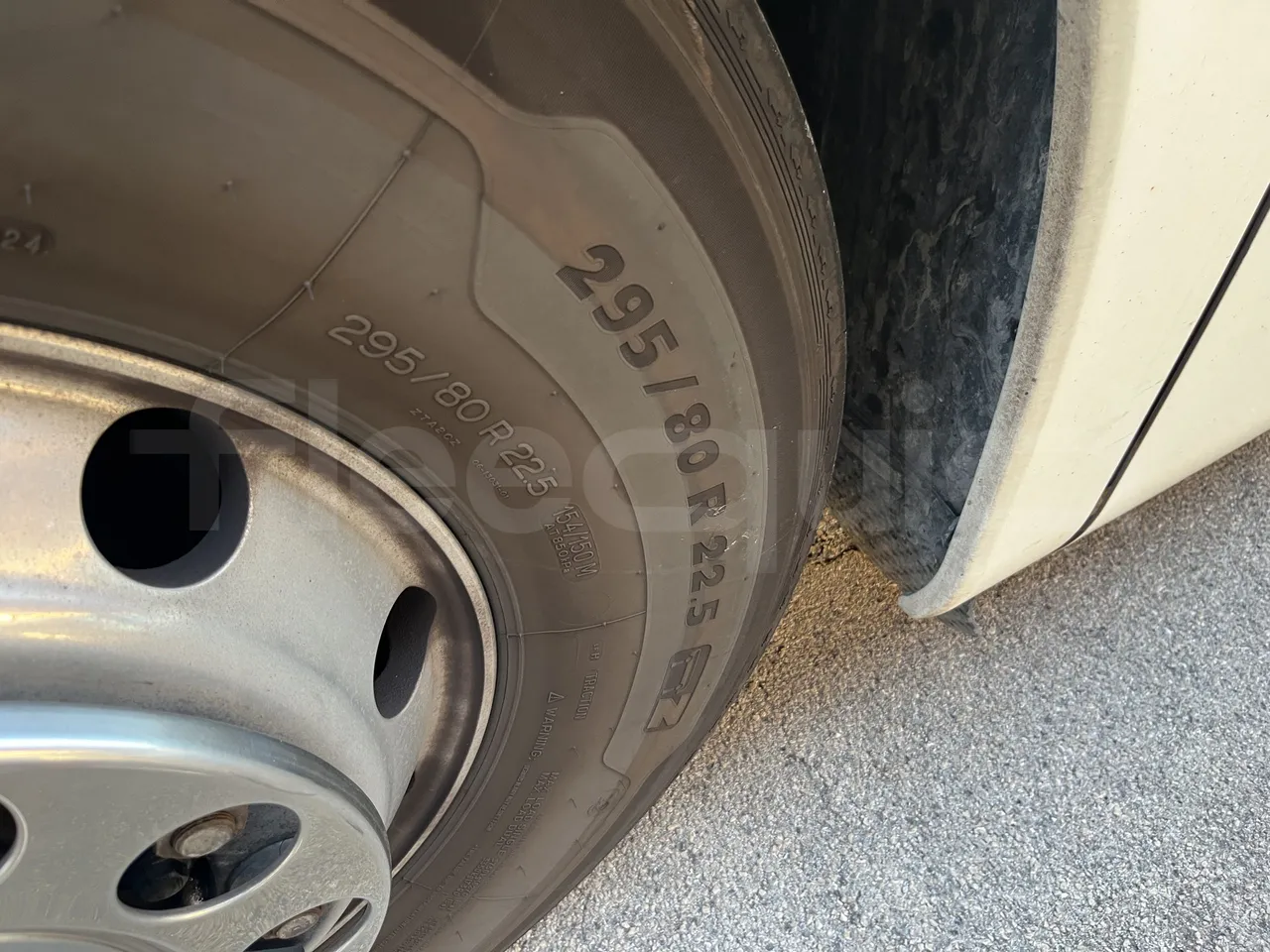 Setra S415 - First Axle Left Side: Tyre Size