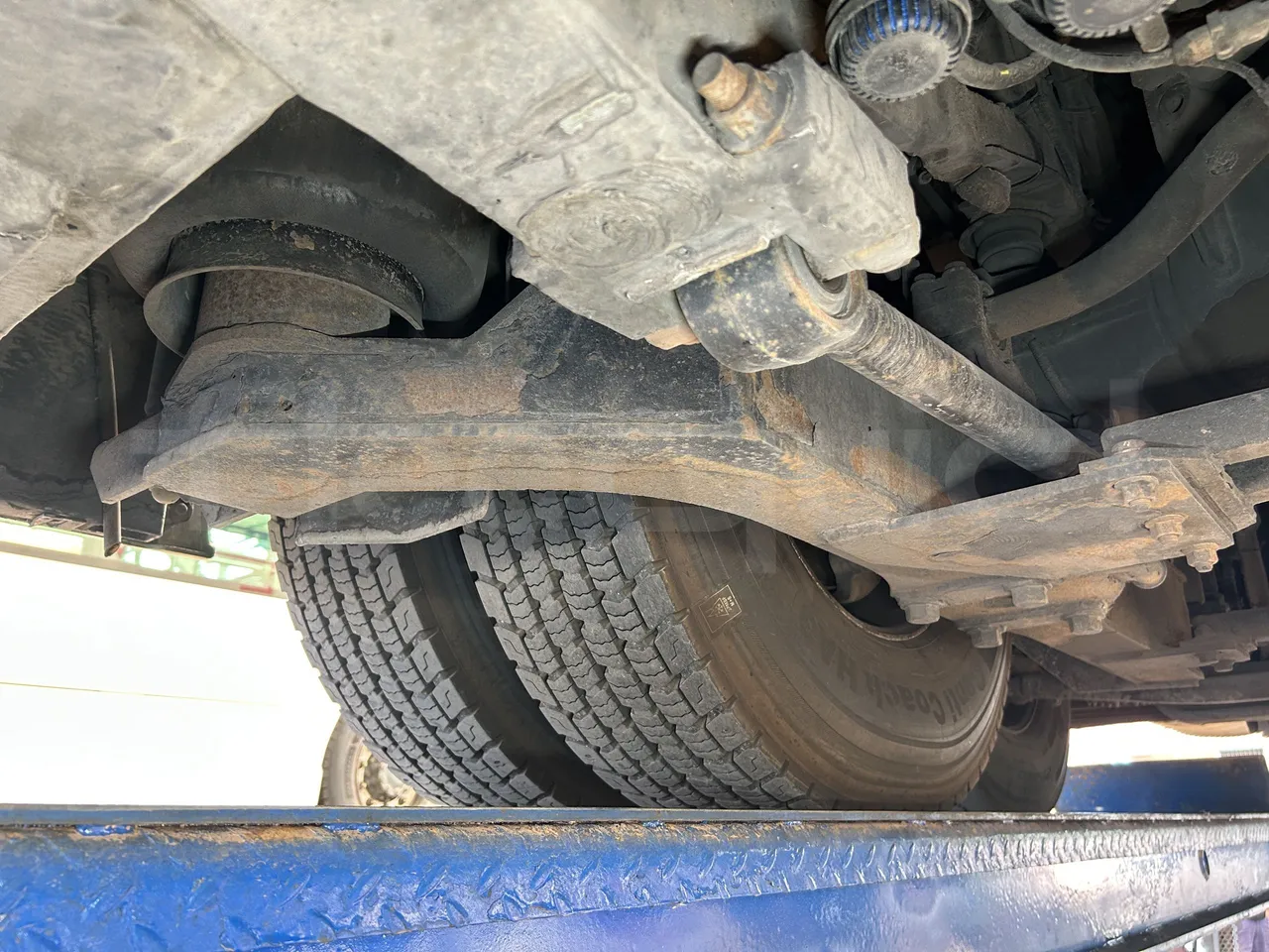 Setra S415 - Second Axle Left Side