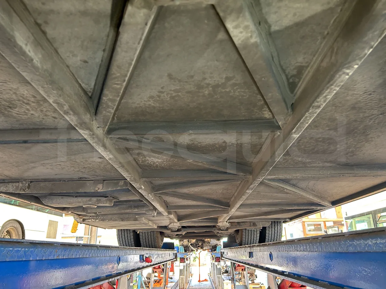 Setra S415 - Central Undercarriage