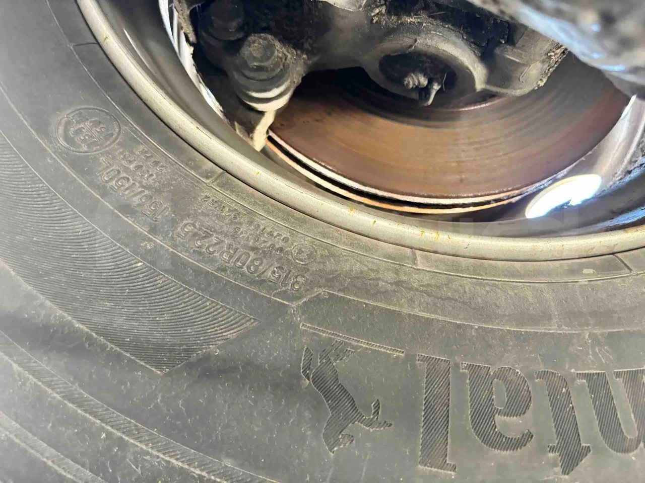 Setra S531 - axel 3  discs right