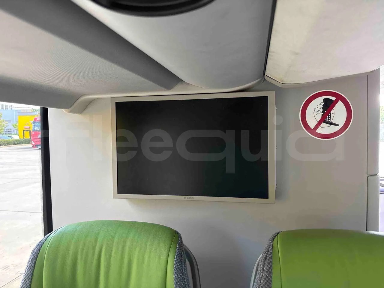 Setra S531 - monitor detail photo