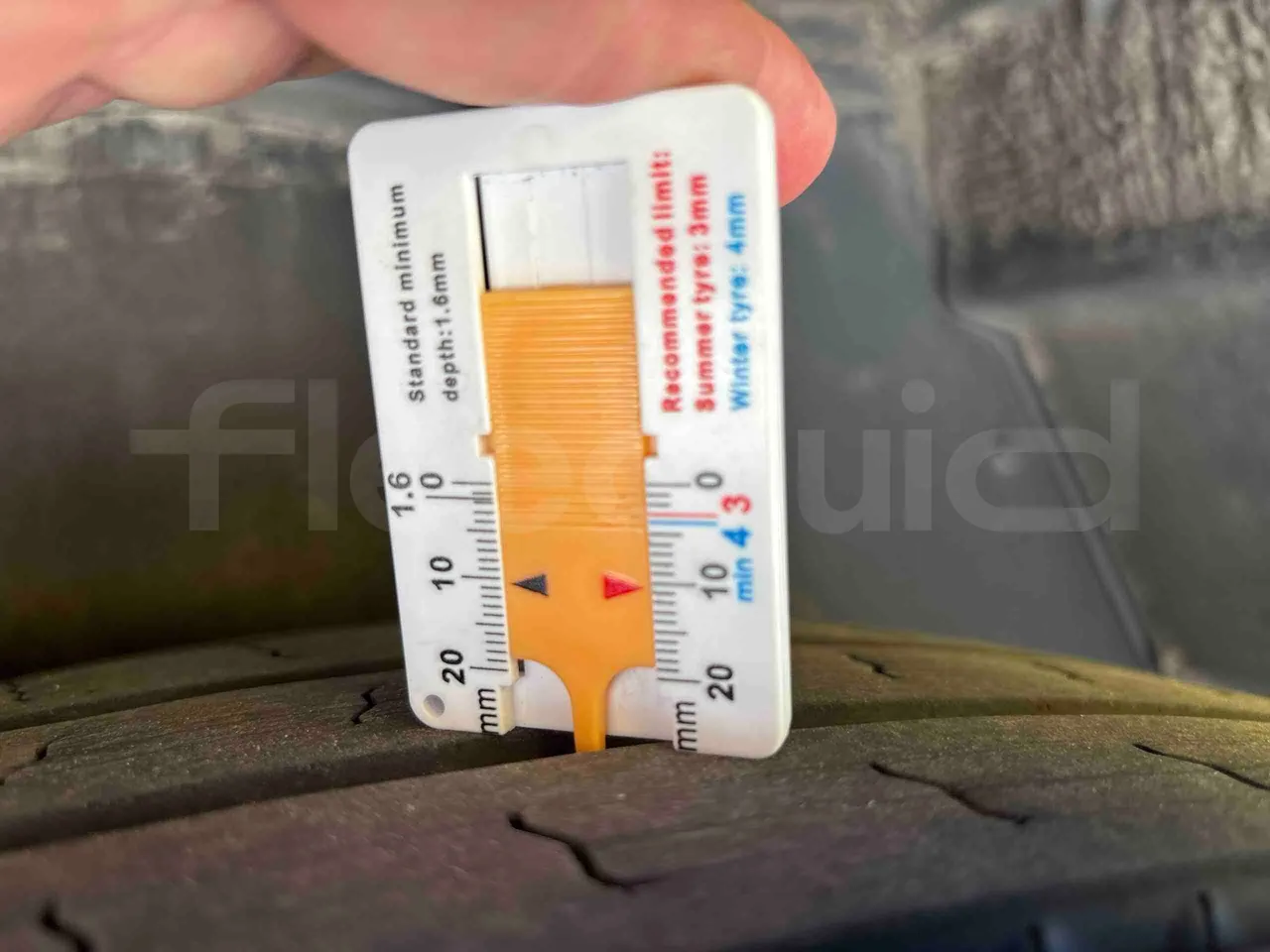 Setra S531 - tread condition third axle tires left