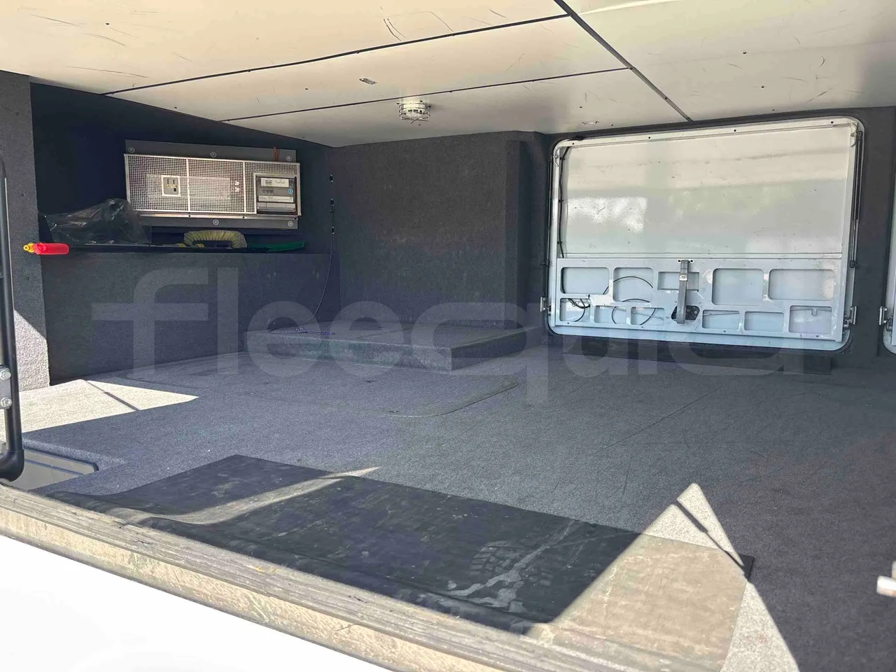 Setra S531 - under carpet photo