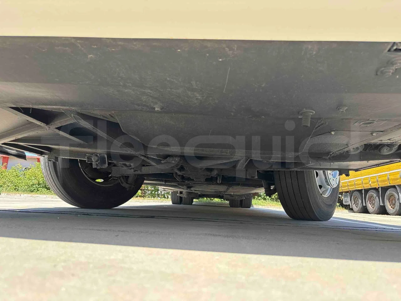 Setra S531 - front undercarriage from front