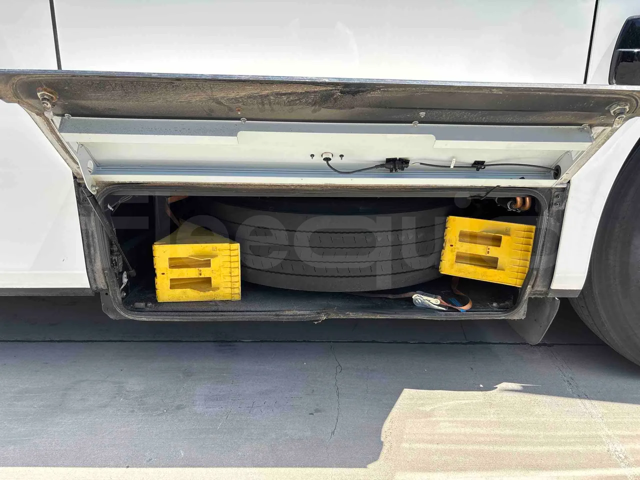 Setra S531 - spare wheel