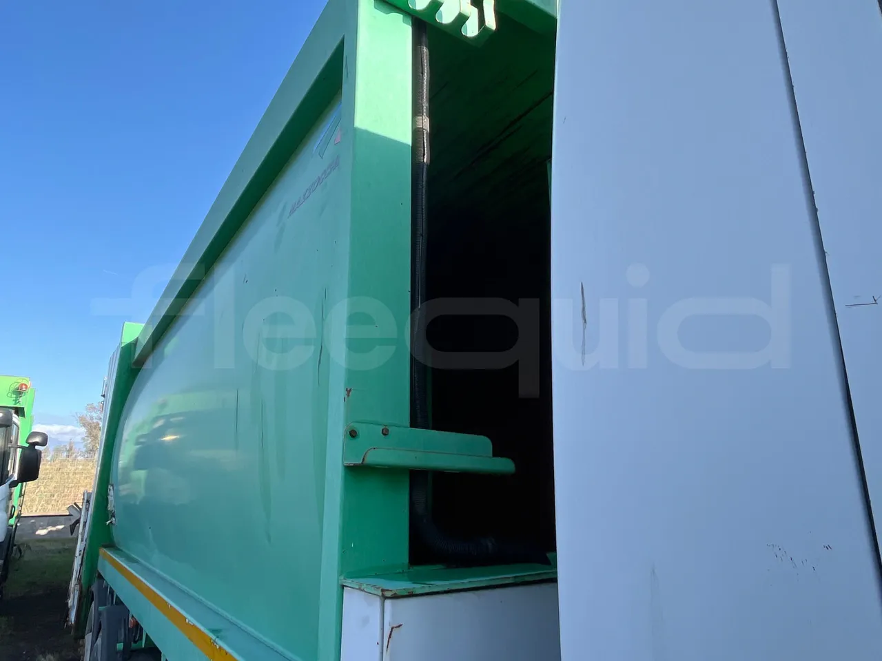 Iveco Magirus A260S/E4 - Euro5 - 243kW - 9.755mt - luggage rack photo