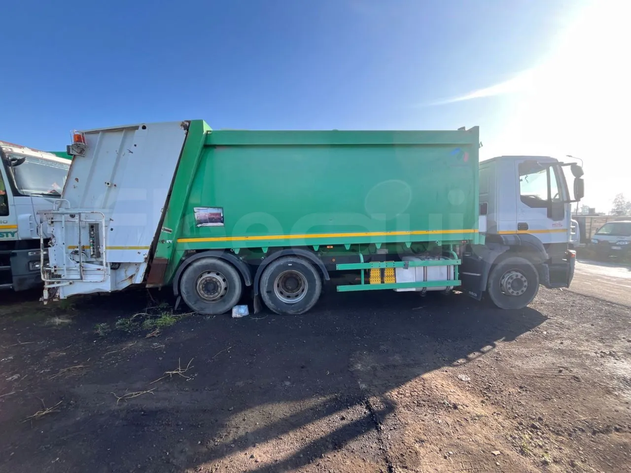 Iveco Magirus A260S/E4 - Euro5 - 243kW - 9.755mt - right side doors closed