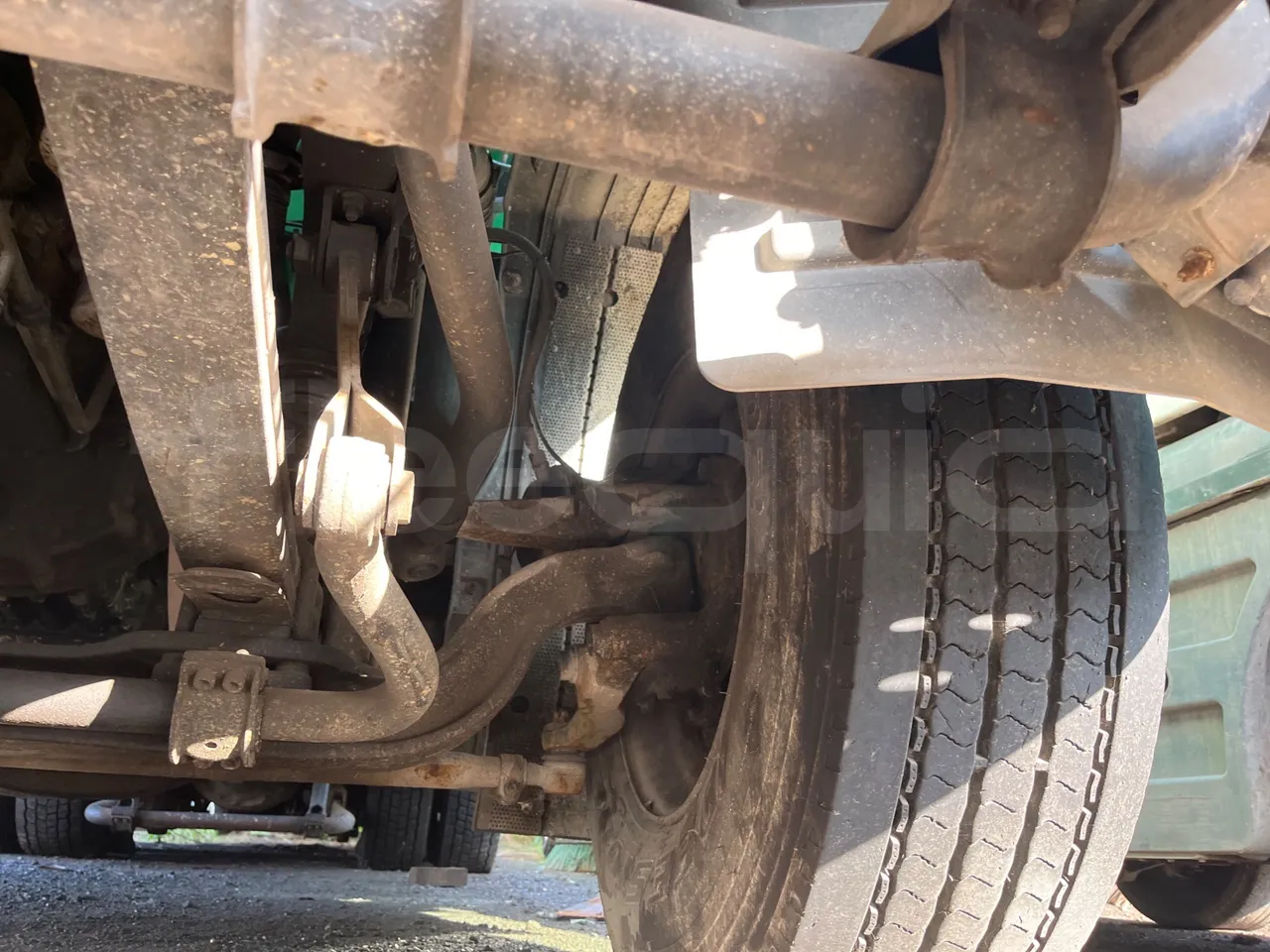 Iveco Magirus A260S/E4 - Euro5 - 243kW - 9.755mt - front axle left side