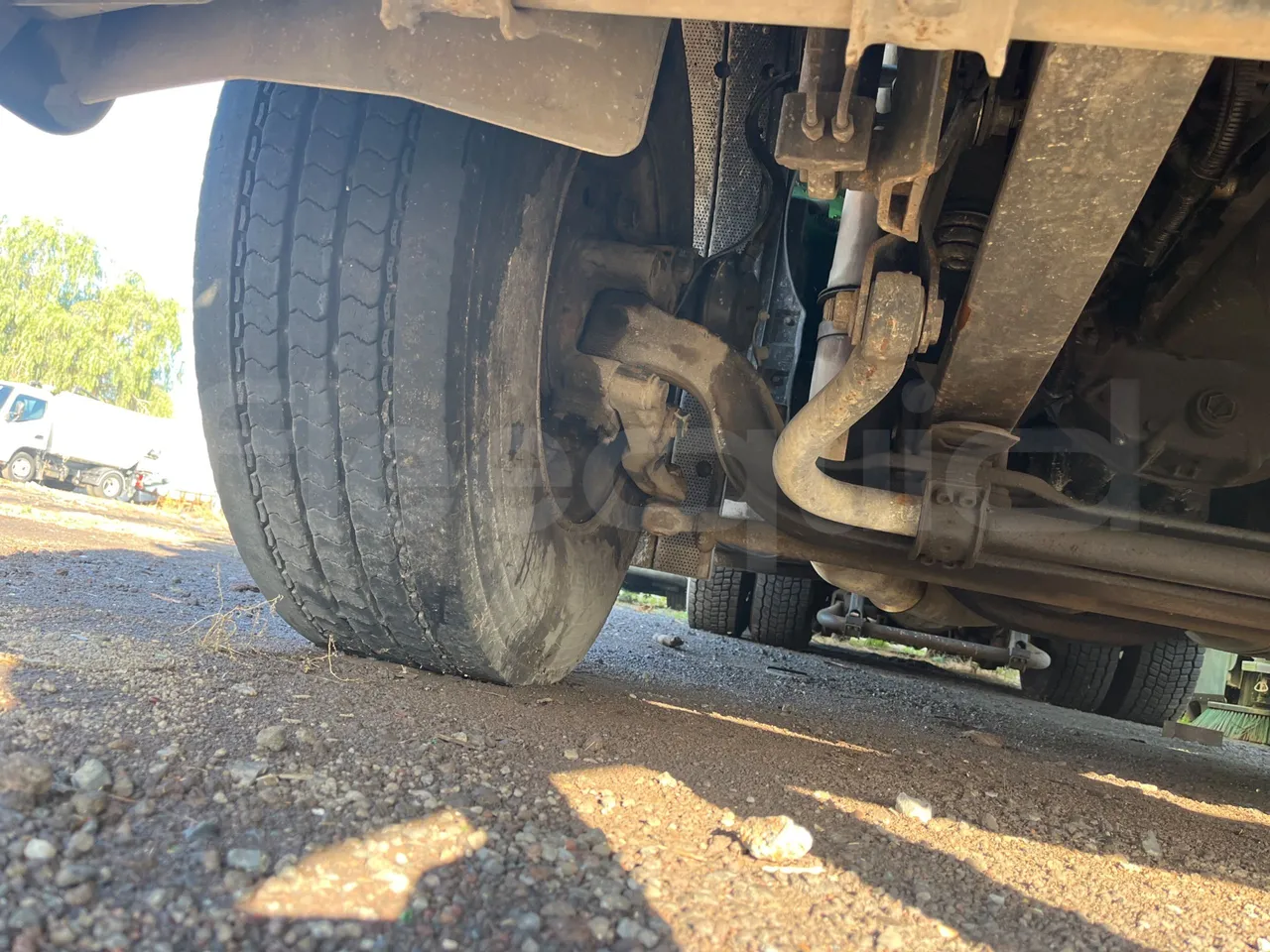 Iveco Magirus A260S/E4 - Euro5 - 243kW - 9.755mt - front axle right side