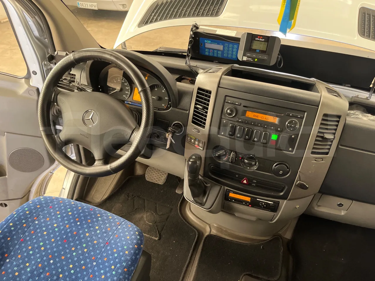 Mercedes-Benz Sprinter 518 CDI - EUR4/135Kw/7.34 Mt - buttons panels on (mandatory for bus to scrap)