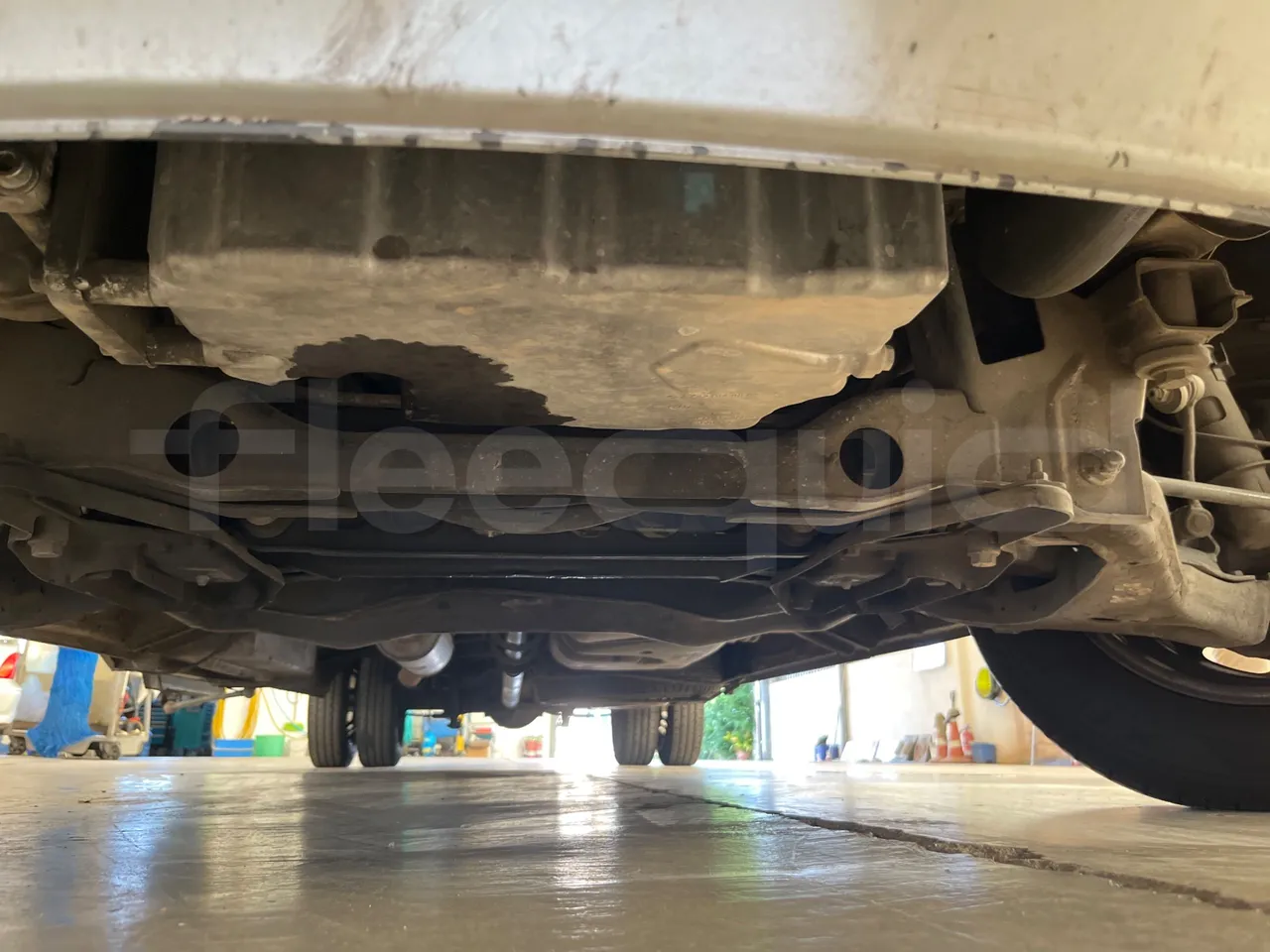 Mercedes-Benz Sprinter 518 CDI - EUR4/135Kw/7.34 Mt - engine without protection